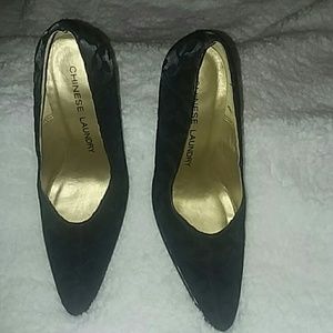 Chinese Laundry pumps Black floral New